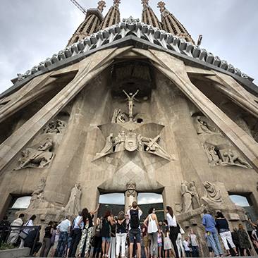 SAGRADA FAMÍLIA WITH GUIDED GROUP