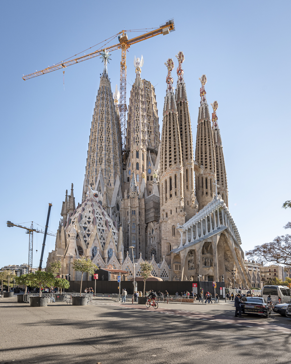 Exterior perspective of the Sagrada Familia